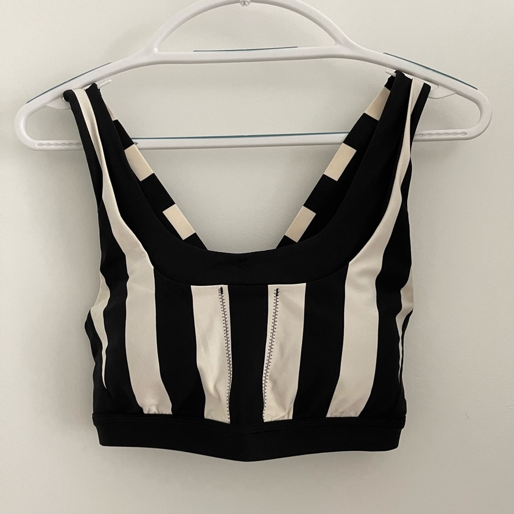 Lululemon sports bra with padding size 10